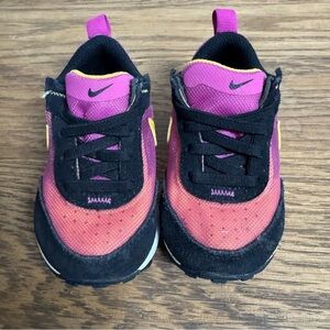 Youth Nike Waffle One Pink/Gold Sneakers Sz 5C Athletic Gym